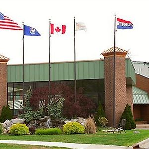 Marvin'S Garden Inn